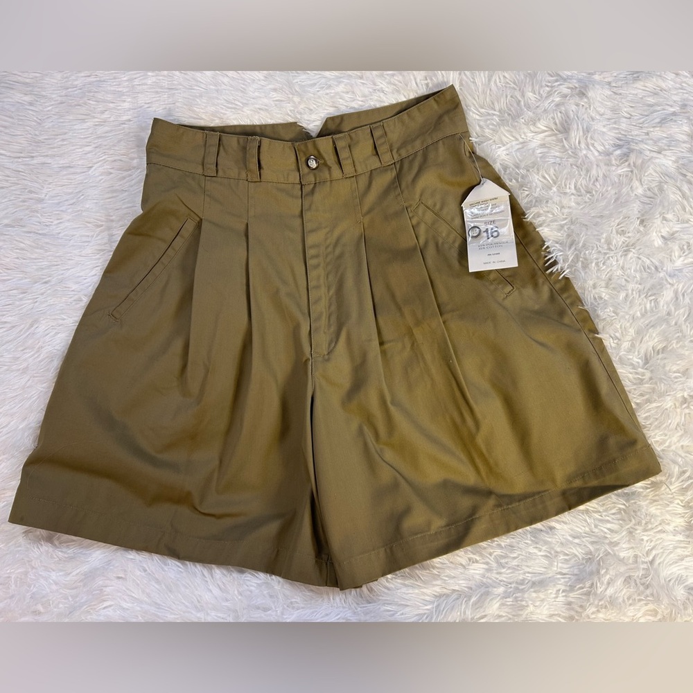 NWT Vintage BLUE CABANA Women’s Khaki High Waist Pleated Bermuda Shorts j14